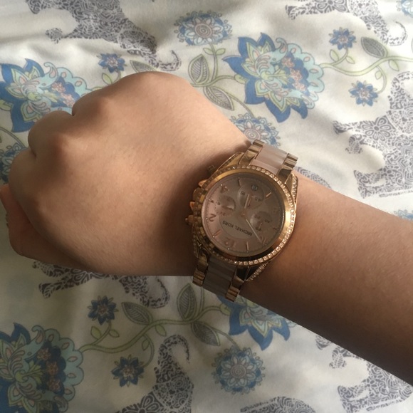 Michael kors rose gold & pink watch - Picture 4 of 4